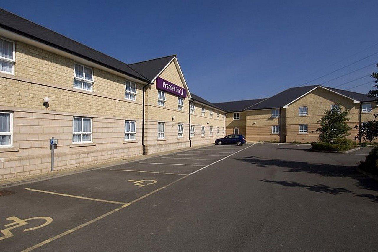 Premier Inn Chippenham Luaran gambar