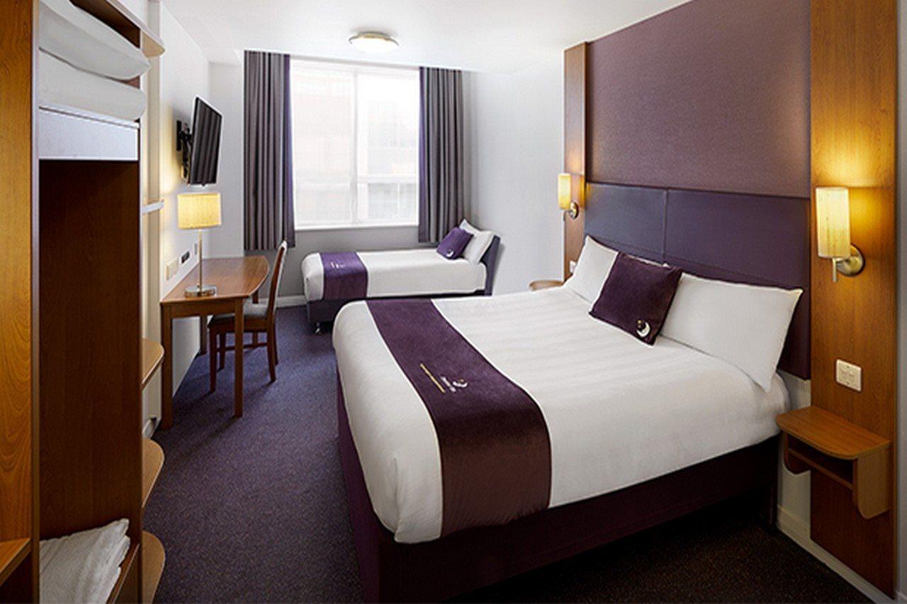 Premier Inn Chippenham Luaran gambar