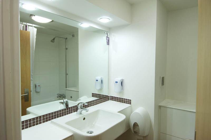 Premier Inn Chippenham Luaran gambar